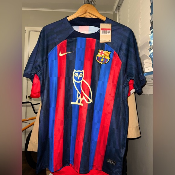 ❌SOLD❌Barcelona jerseys Size L - Picture 1 of 1